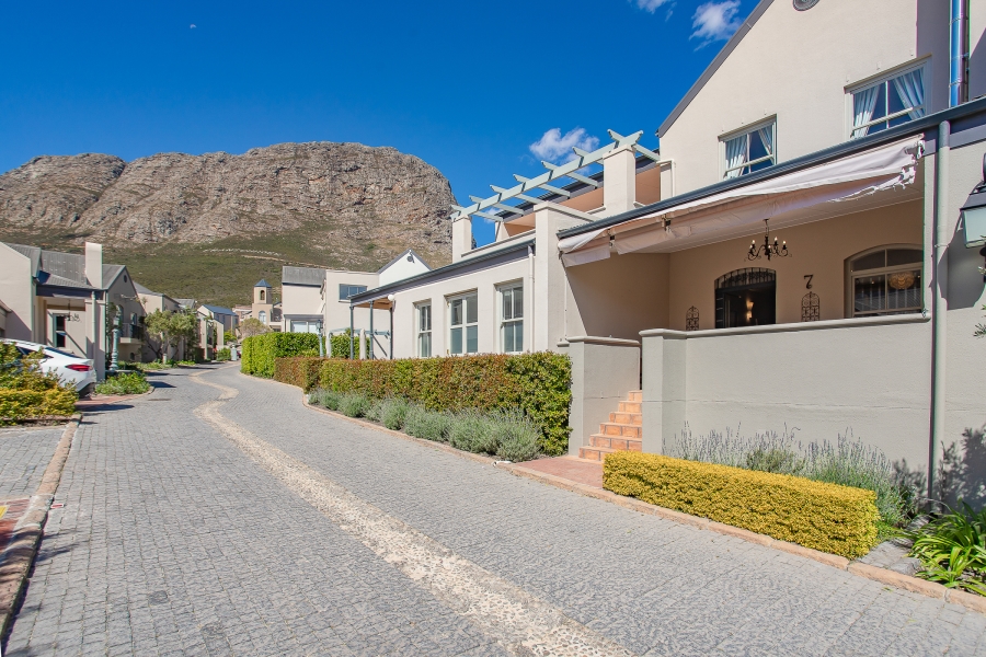 2 Bedroom Property for Sale in Franschhoek Western Cape